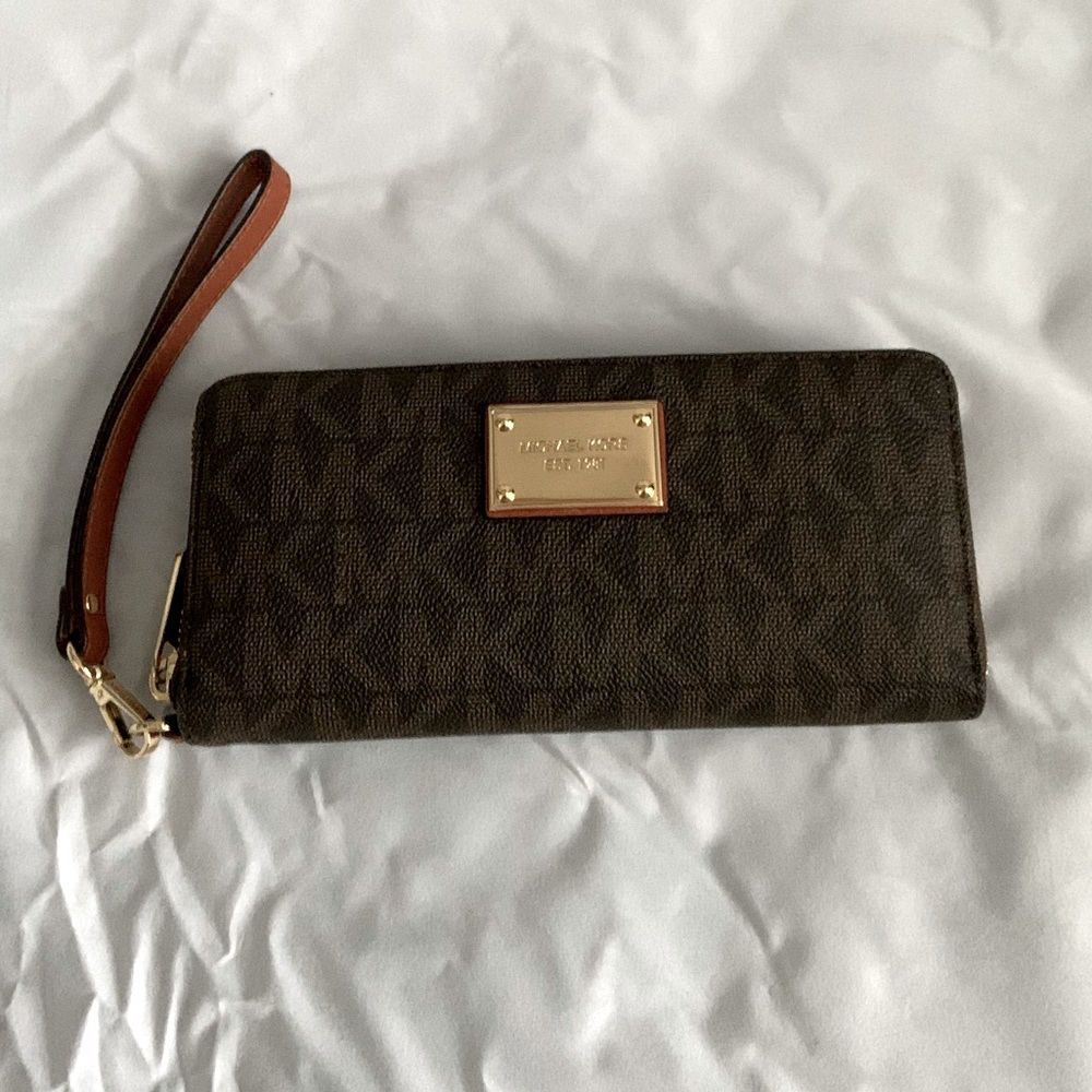 Michael Kors Rich brown and gold accent wallet